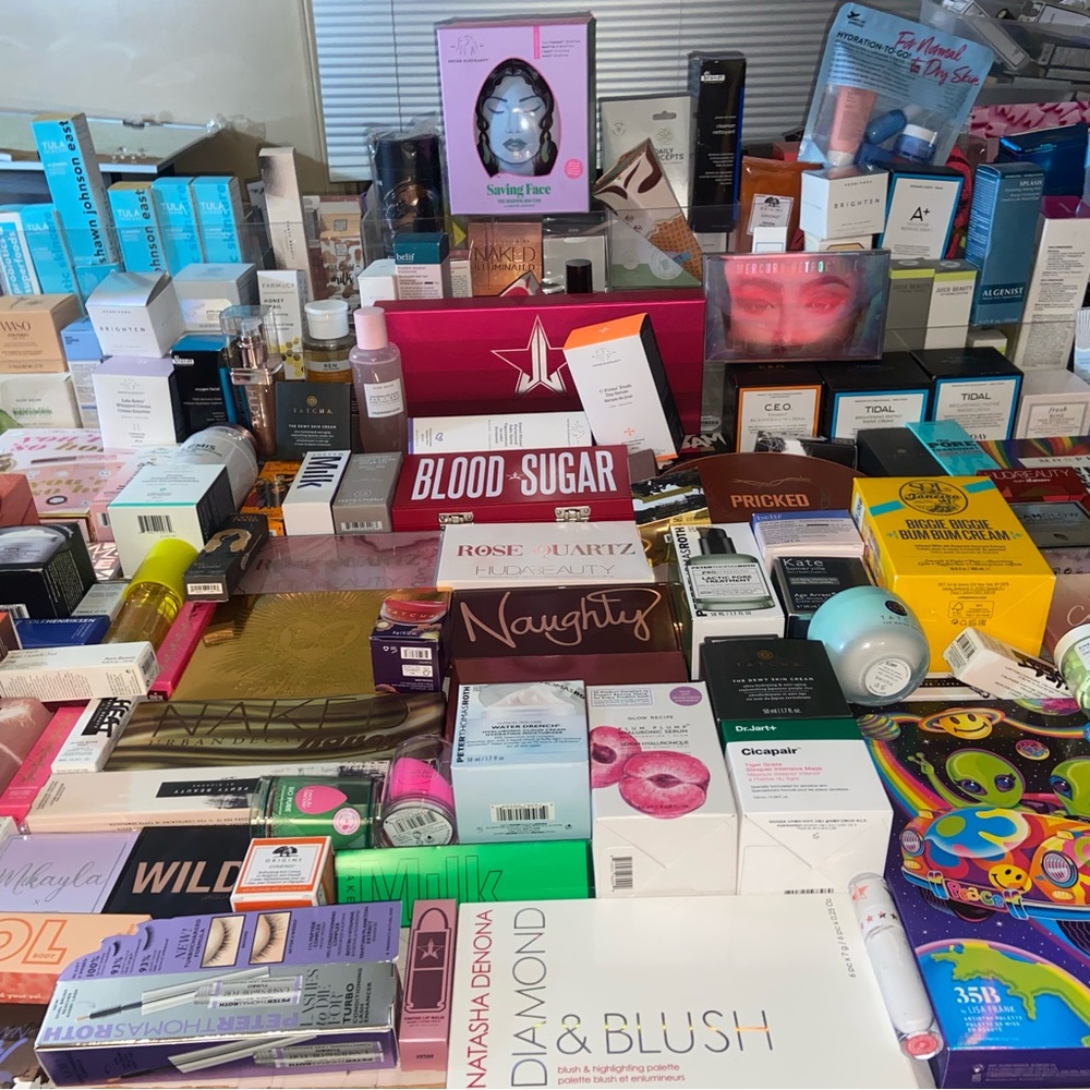 HUGE Discounted Makeup/Beauty bundles!